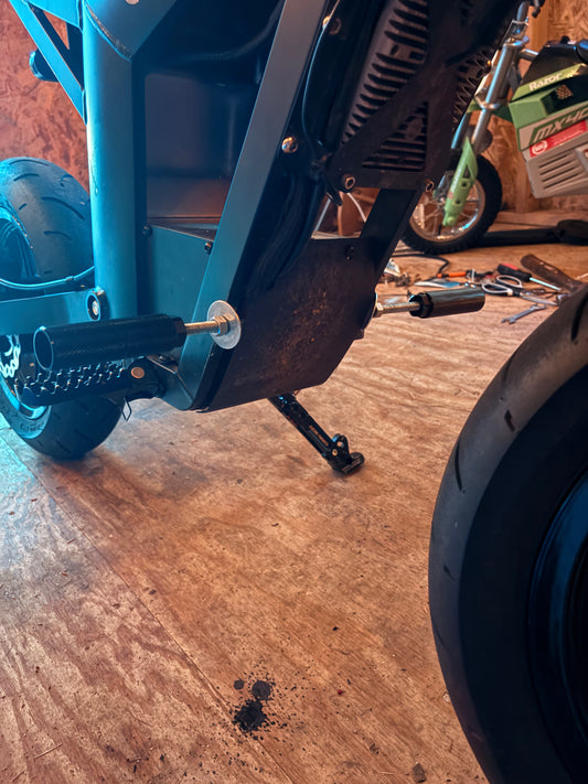 Double sided tuttio shift locks