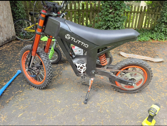 Tuttio motor cover